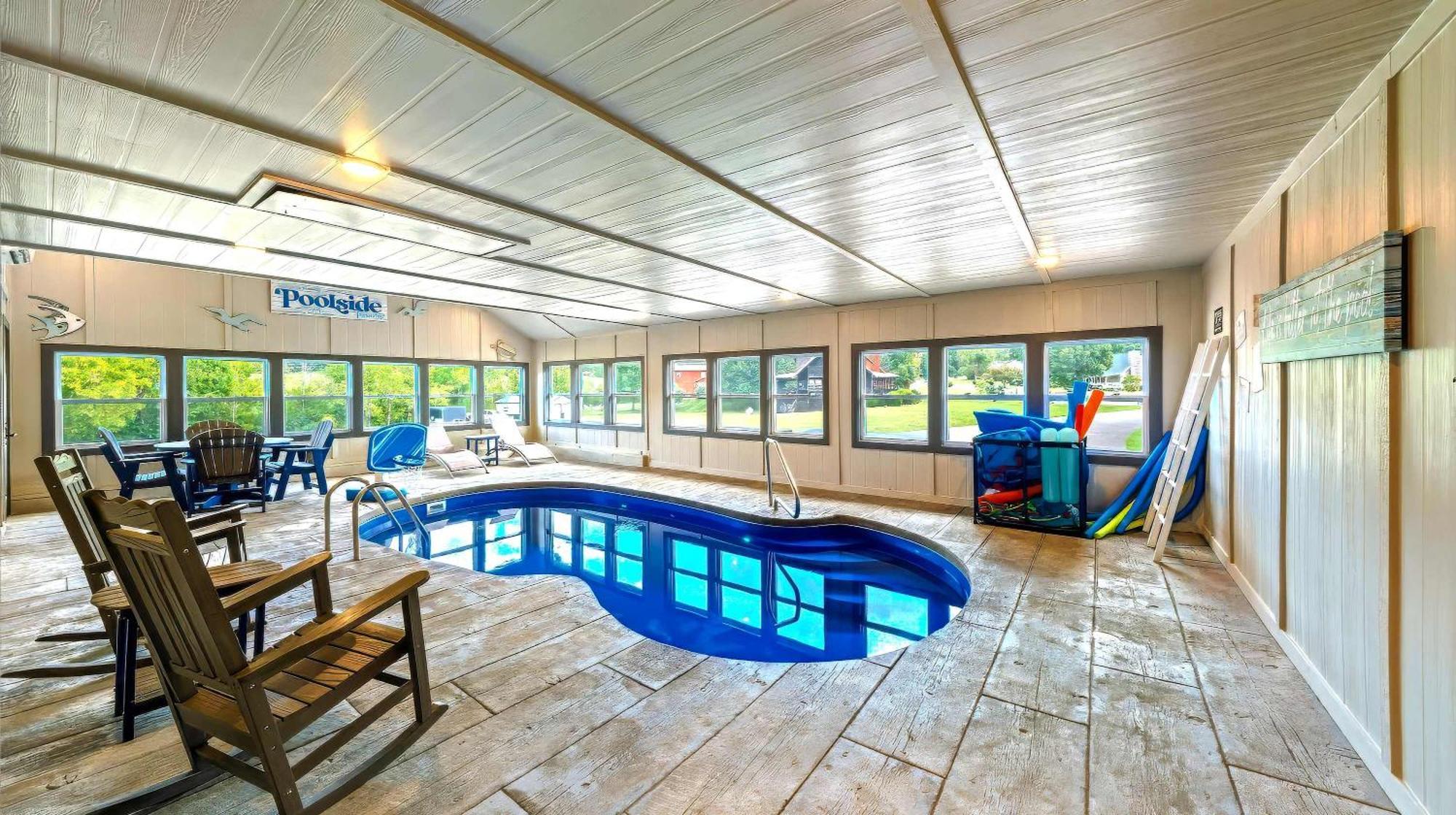 Poolside At Autumn Woods - Pool, Theater, Fireplace, Firepit, Arcade Севьервилл Экстерьер фото